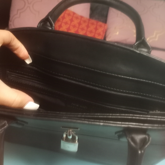 Purse - Picture 4 of 4